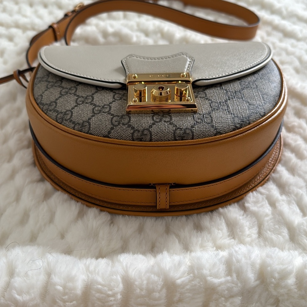 Gucci GG Supreme Padlock-644524-Authentic-EUC - Picture 3 of 16